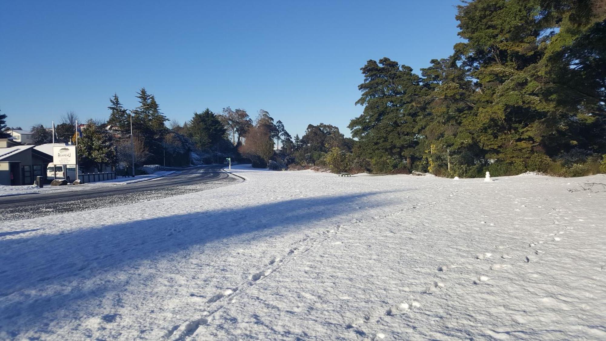 Ruapehu Mountain Motel & Lodge Огакуне Екстер'єр фото